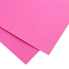 Cargar imagen en el visor de la galería, Cartulina PREMIUM Textura Tela 12"x12" rosa chicle