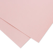 Cargar imagen en el visor de la galería, Cartulina PREMIUM Textura Tela 12"x12" Rosa bebe