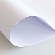 Cargar imagen en el visor de la galería, Cartulina PREMIUM Lisa 12"x12" Blanco 240 gramos
