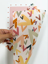 Cargar imagen en el visor de la galería, Vellum corazones multicolor Caramel
